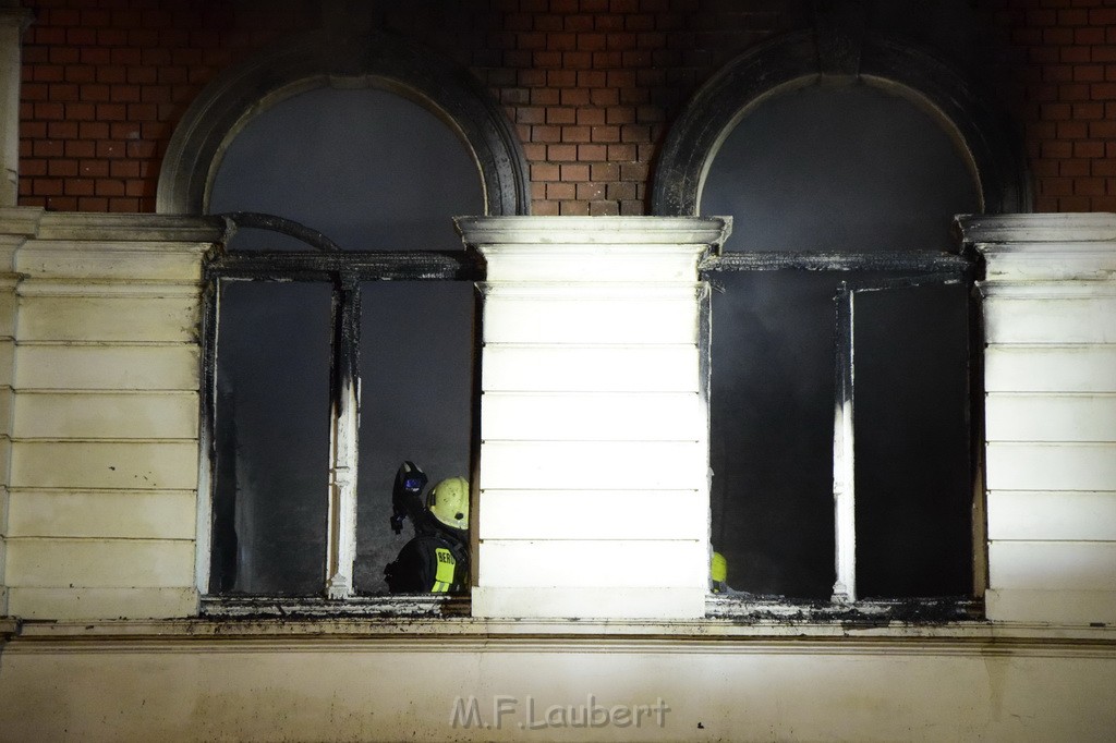 Feuer 2 Y Koeln Ehrenfeld Everhardtstr P143.JPG - Miklos Laubert